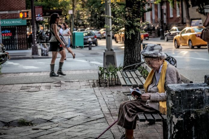 Die besten Objektive für Streetfotografie: Authentische Momente einfangen