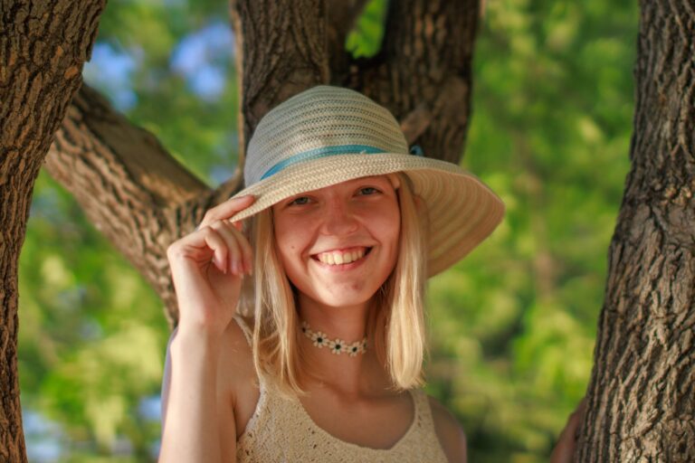 Portrait mit geringer Schärfentiefe und unscharfem Bokeh-Hintergrund